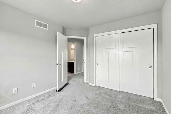 Building Photo - 6158 Driscoll Dr