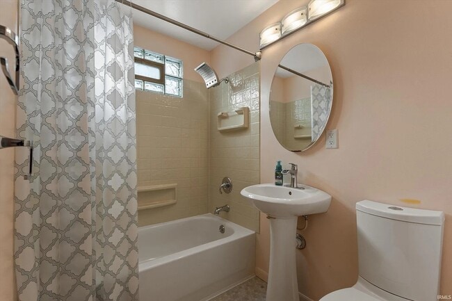 Building Photo - 1715 Rerick St