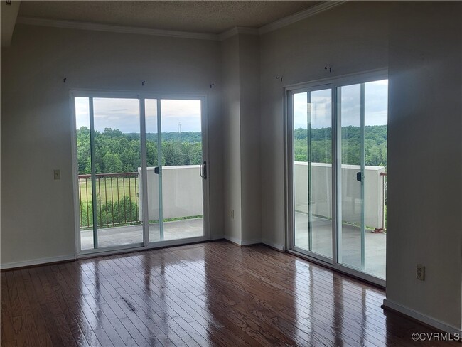 Building Photo - 301 Beacon Ridge Dr