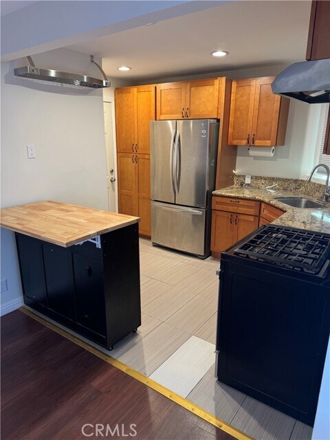 Building Photo - 410 N Glenwood Pl