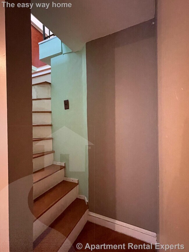 Building Photo - 741 Somerville Ave