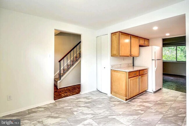 Building Photo - 8966 Footed Ridge