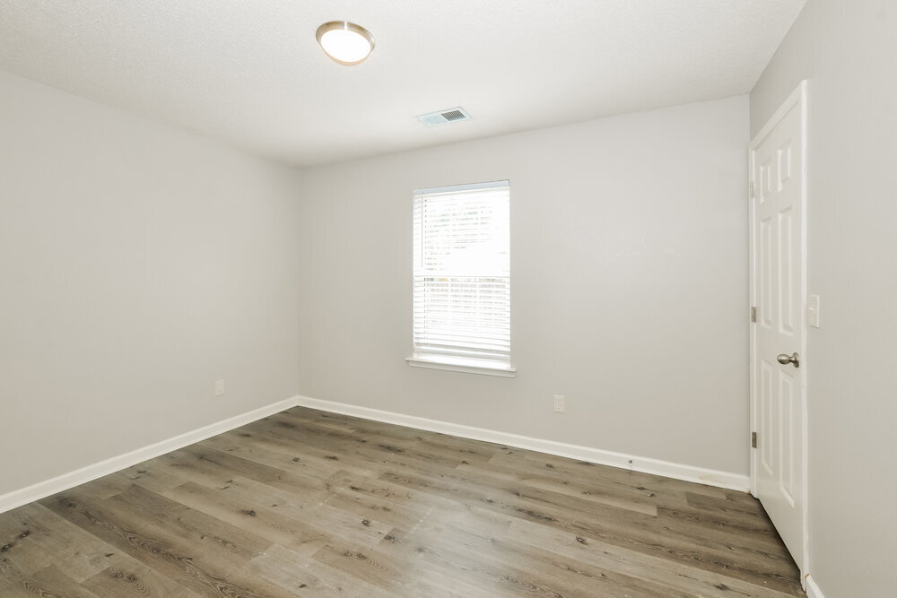 Building Photo - 9961 Fox Run Dr