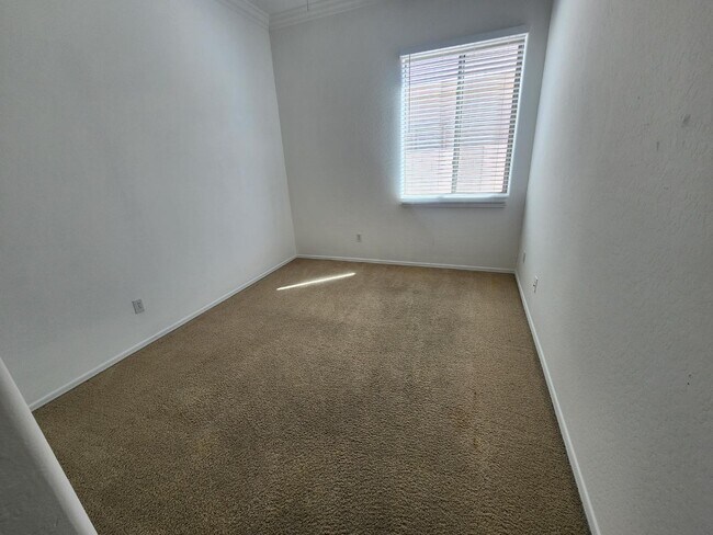 Building Photo - 3410 S 104th Ln