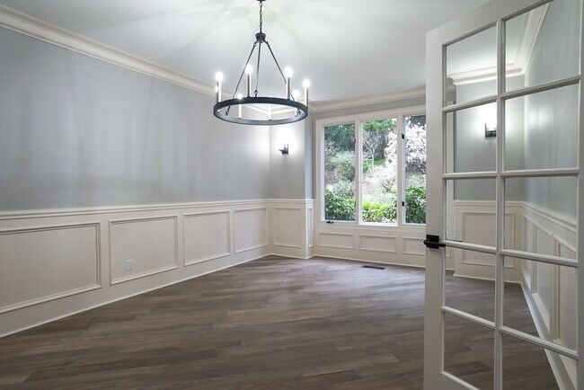 Building Photo - Pete’s Mountain Estate with Mountain Views