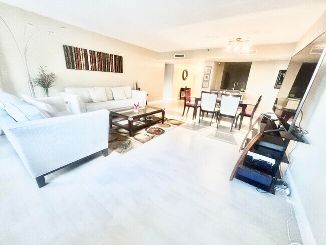 Building Photo - 3400 S Ocean Blvd