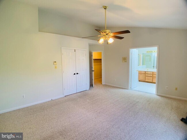 Building Photo - 10496 Courtney Dr