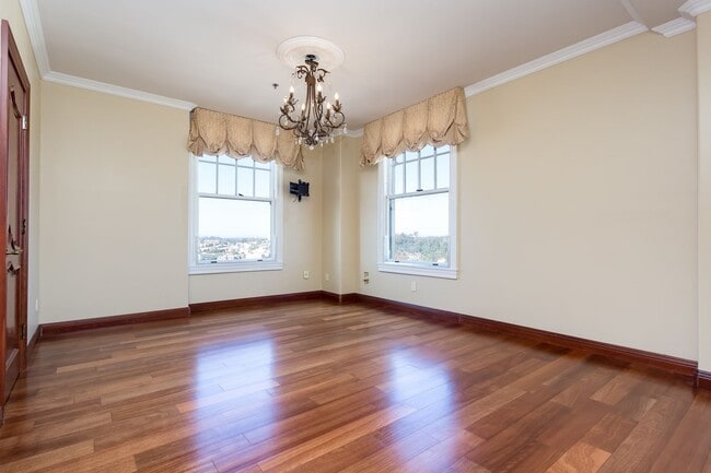 Building Photo - Top Penthouse at the historic El Cortez wi...