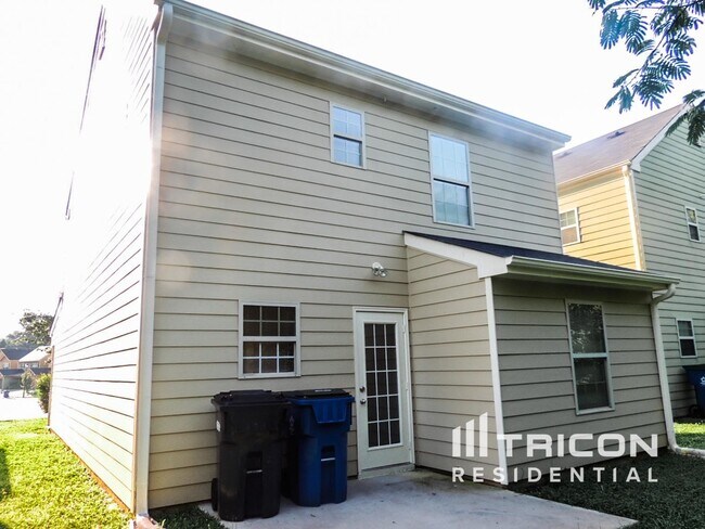 Building Photo - 1026 Weatherwood Pl NE