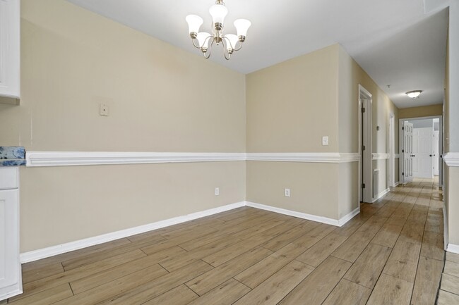 Building Photo - 535 3rd Loop Rd