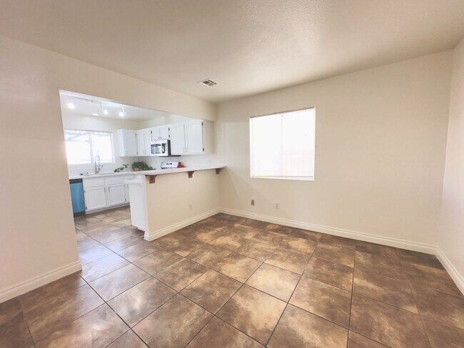 Building Photo - Beautiful SW Las Vegas Home. 3 Beds 3 Full...