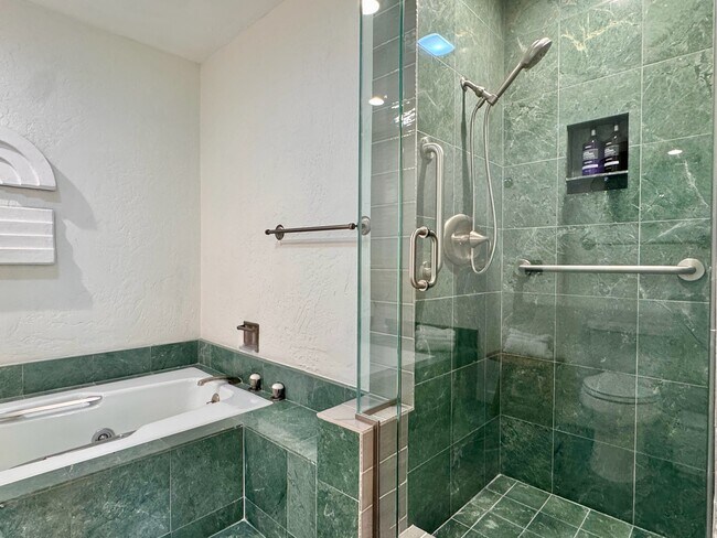 Building Photo - 49435 Ave Club La Quinta
