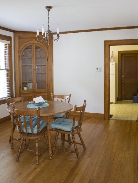 Building Photo - 57 Elmwood Pl