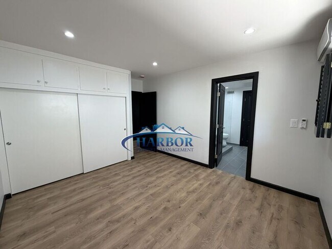 Building Photo - 2315 Sparta Dr