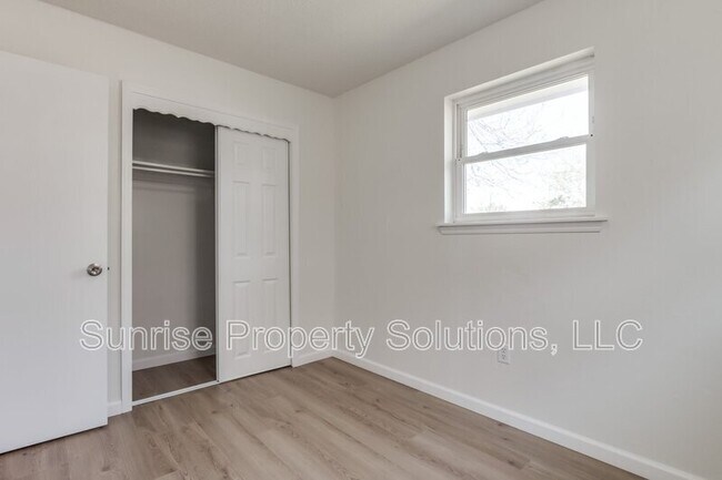 Building Photo - 636 SW 13th St