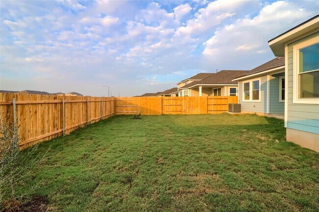 Building Photo - 207 Watercourse Wy
