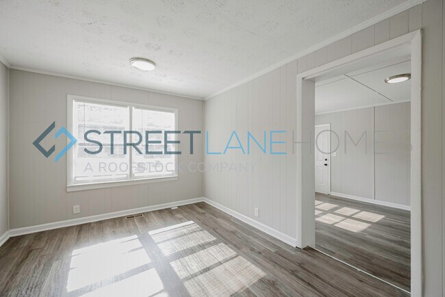 Building Photo - Charming 4 Bedroom in Lanett!