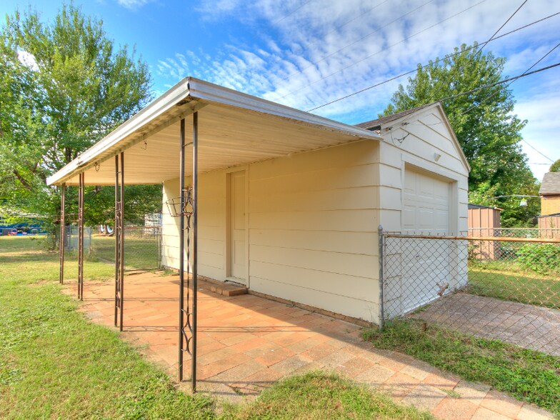 Building Photo - 3612 Firethorn Dr