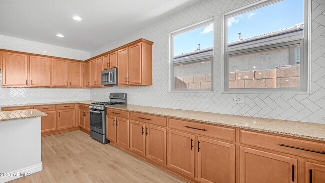 Building Photo - 4349 S Helix