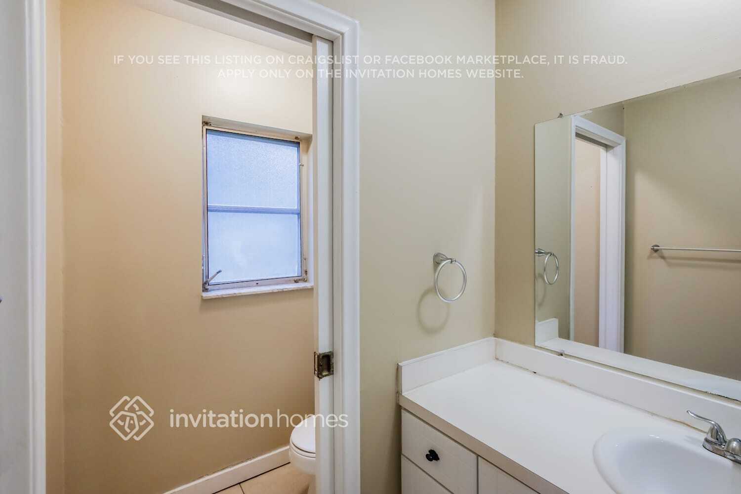 Building Photo - 10851 NW 32nd Ct