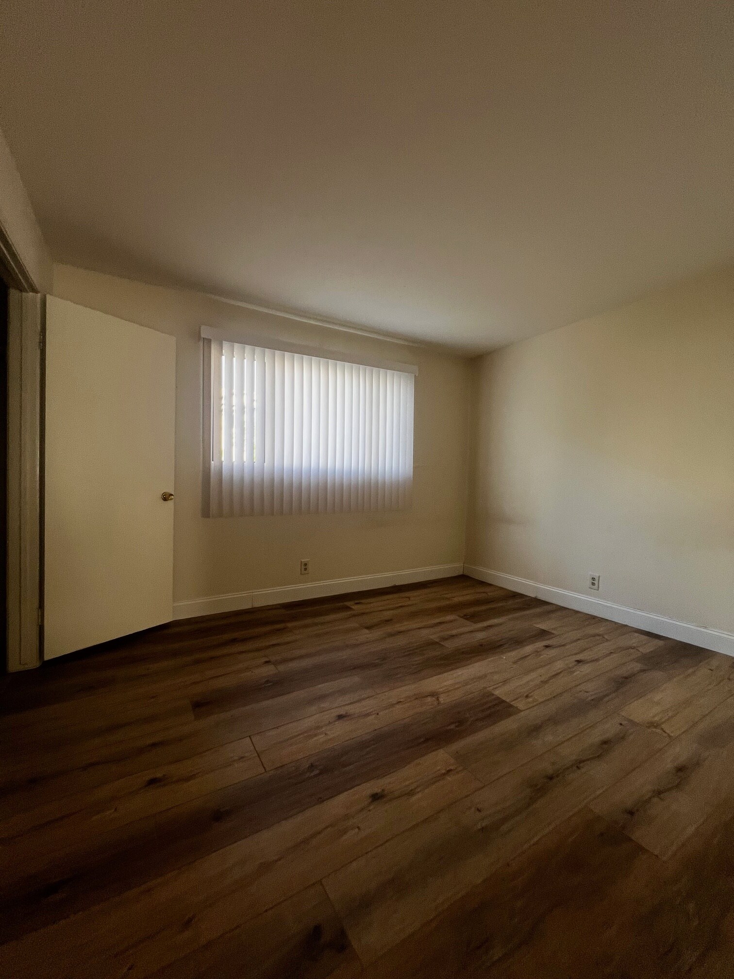 Building Photo - 235 N Verdugo Rd