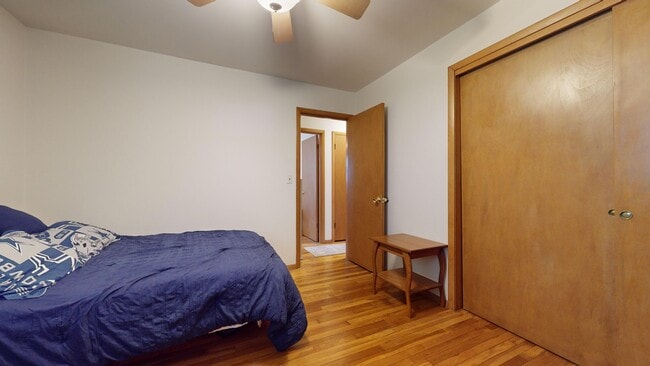 Building Photo - 1222 Thomas Dr