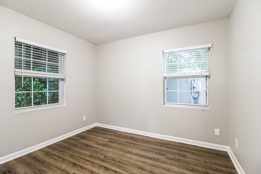 Building Photo - 2468 Quail Ave