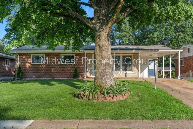 Building Photo - 370 Gerald Ave