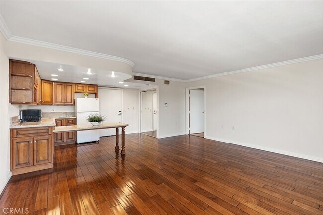 Building Photo - 24055 Paseo Del Lago W