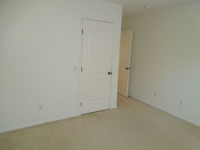 Building Photo - 39288 Half Moon Cir
