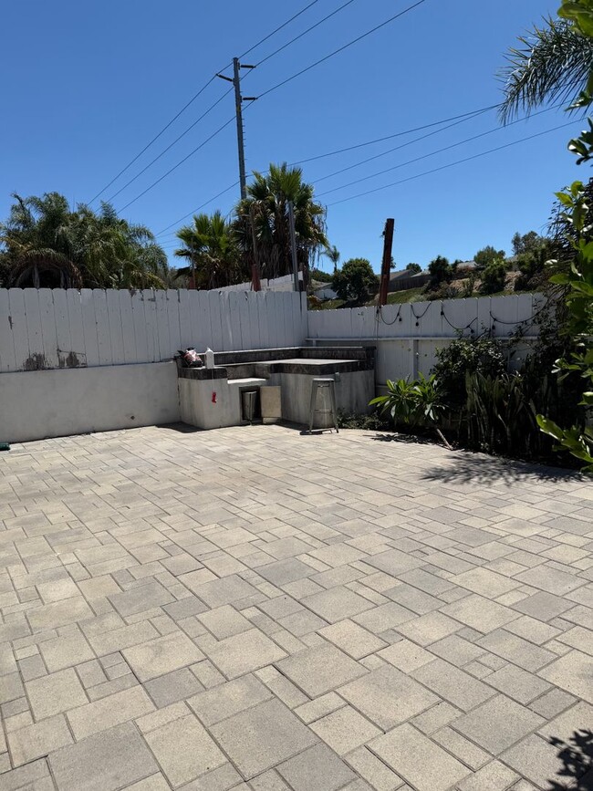 Building Photo - 4077 Lake Blvd