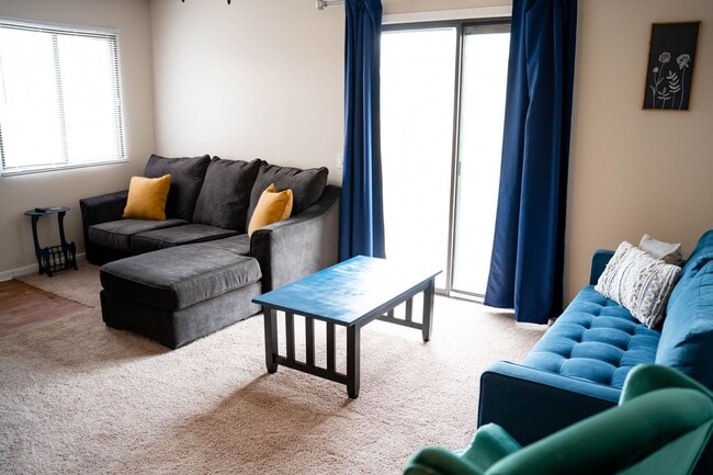 Building Photo - 2020 Fairfield St