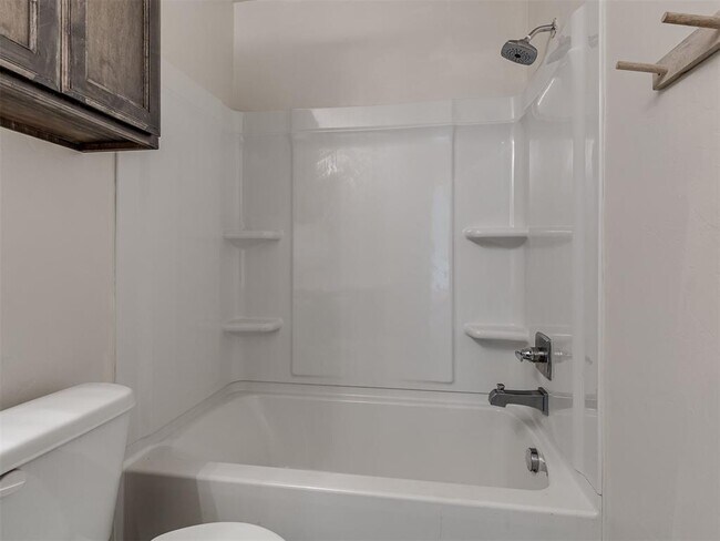 Building Photo - 15120 Nightshade Dr