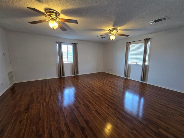 Building Photo - 877 Harvest Glen Dr