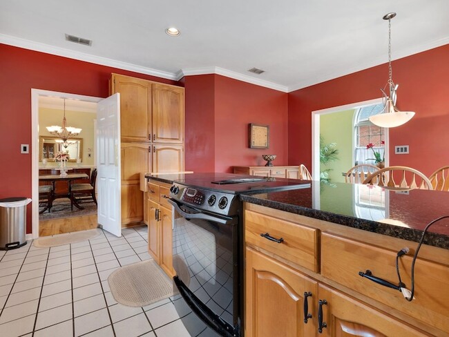 Building Photo - 4012 Dutchess Ct