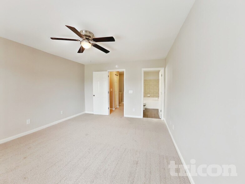 Building Photo - 705 Champion St