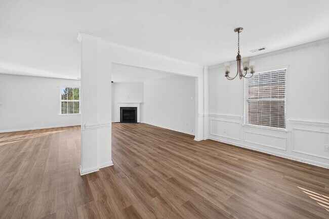 Building Photo - Expansive 4-bedroom, 3.5-bathroom single-family home boasts 3,150 sq. ft.