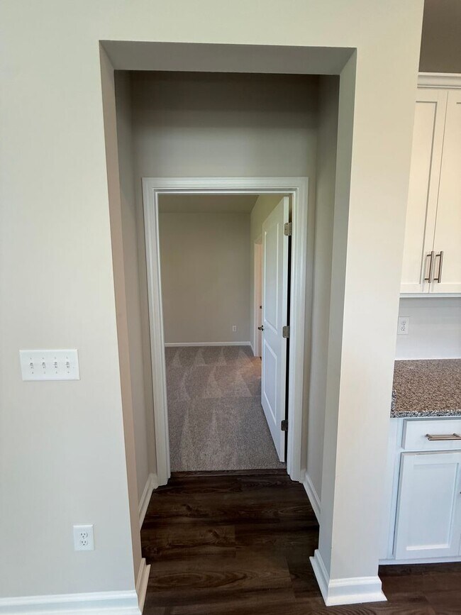 Building Photo - 749 Count Fleet Ct