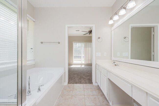 Building Photo - 13202 Bufflehead Ct