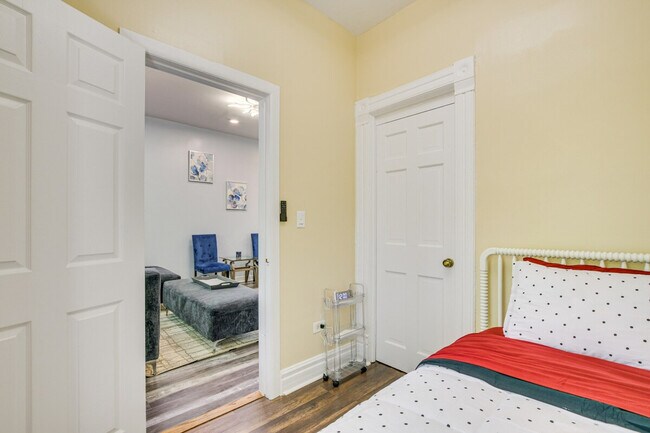 Building Photo - 7638 S Drexel Ave