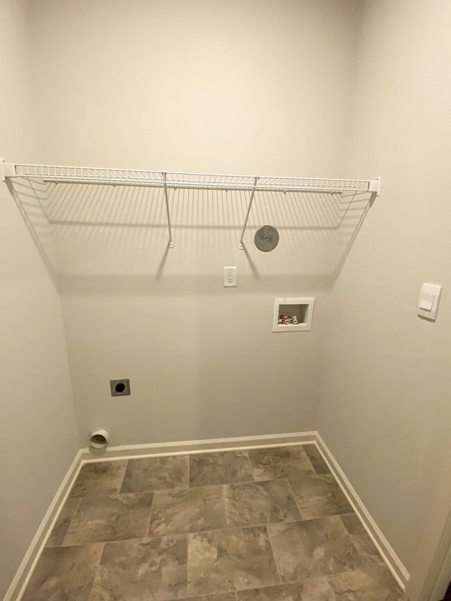Building Photo - 4 bedroom 2 bath in Somerville built in 2023