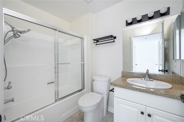 Building Photo - 5565 Canoga Ave
