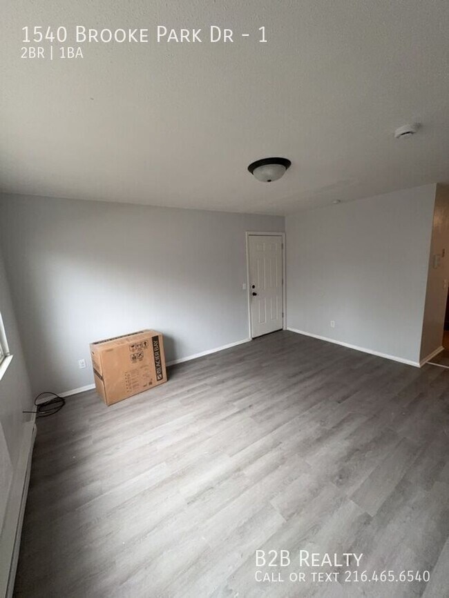 Building Photo - 1540 Brooke Park Dr