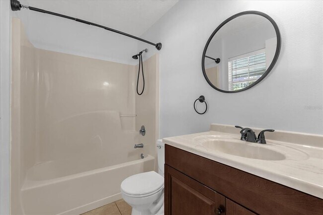Building Photo - 1456 Brookebridge Dr
