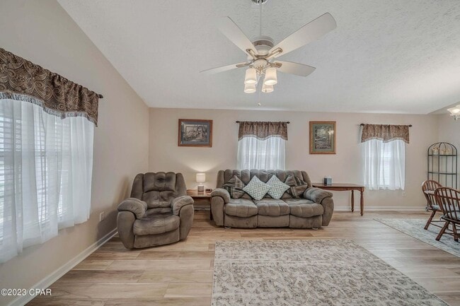 Building Photo - Coming Soon ______Available on November 20th. Furnished 2 bedroom home in Palm Cove Community