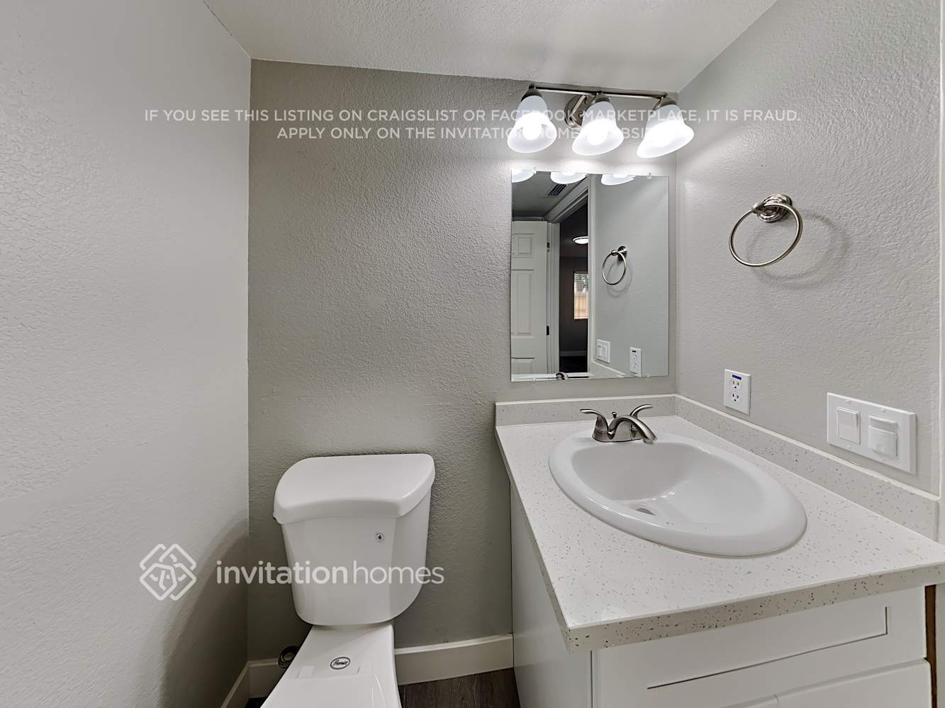 Building Photo - 8374 Hillsbrook Dr