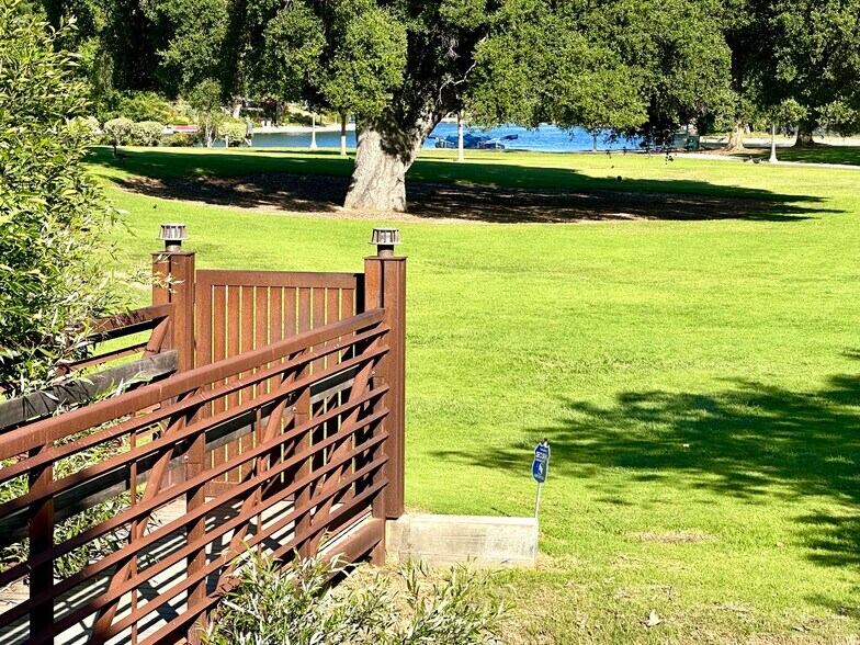 Building Photo - 4648 Park Granada