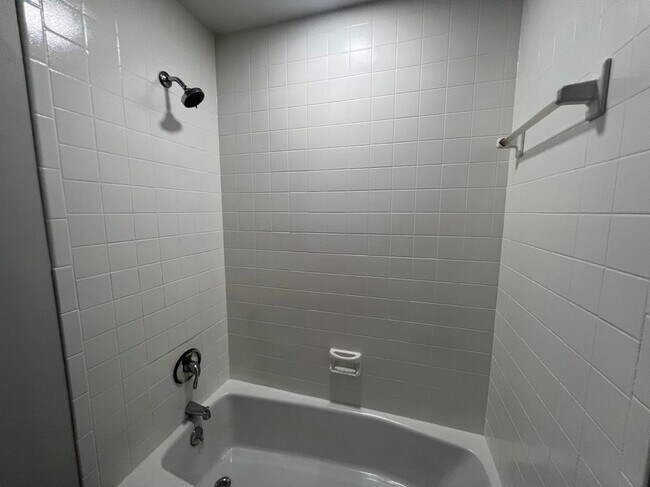 Building Photo - 485 Peet St