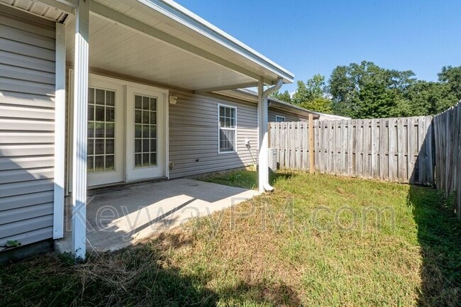 Building Photo - 2218 Bridgeton Rd