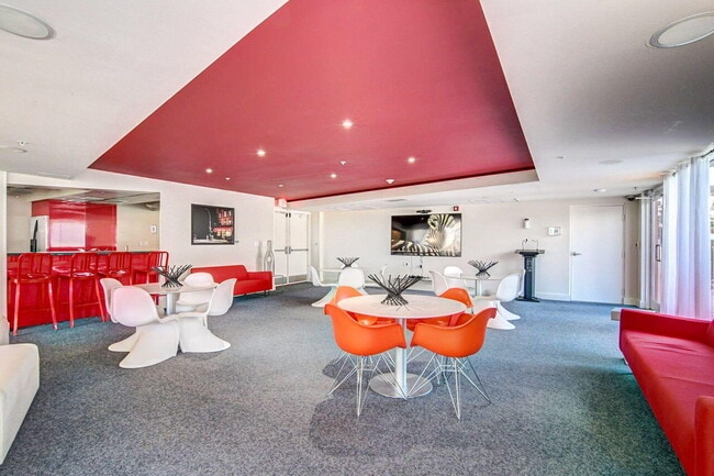 Building Photo - 1551 N Flagler Dr